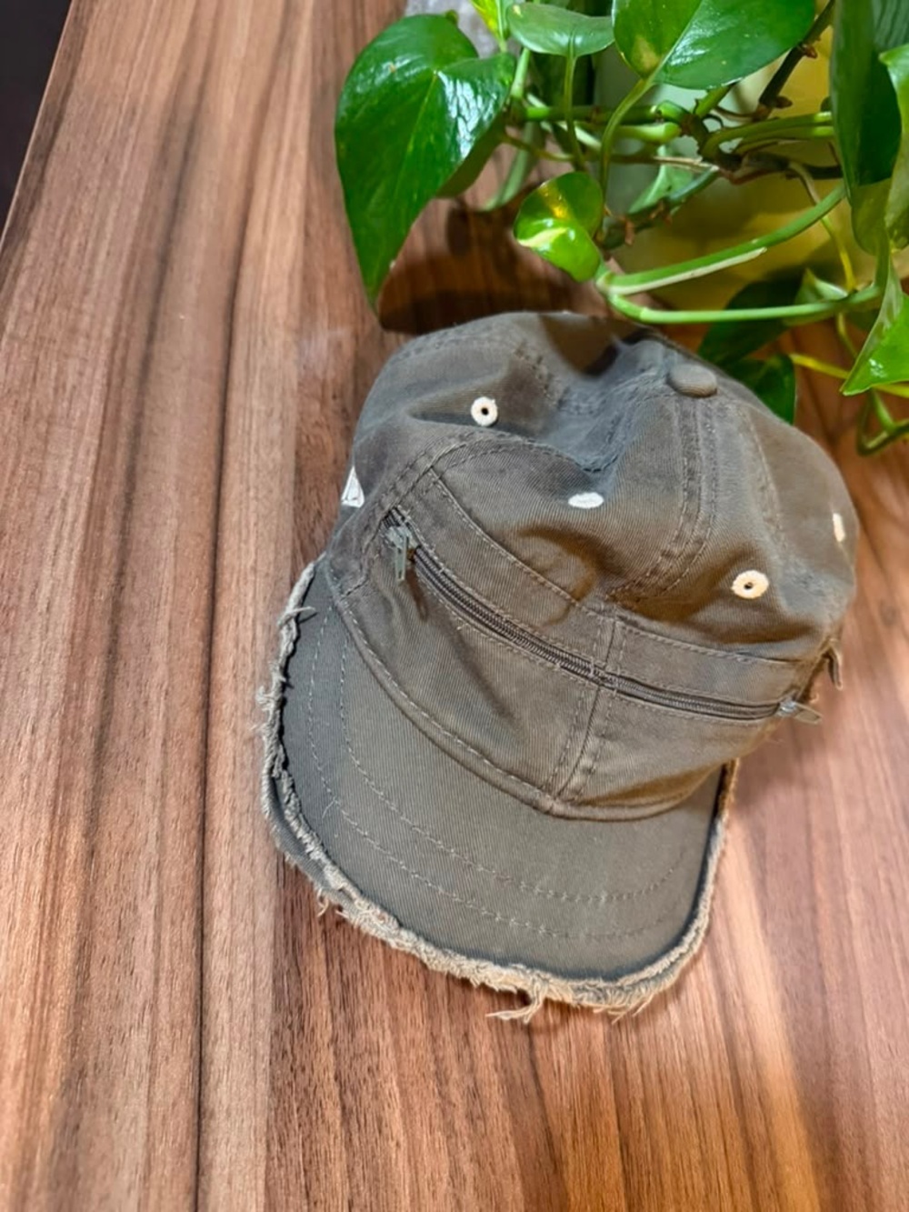 Vintage Roxy hat 🤍